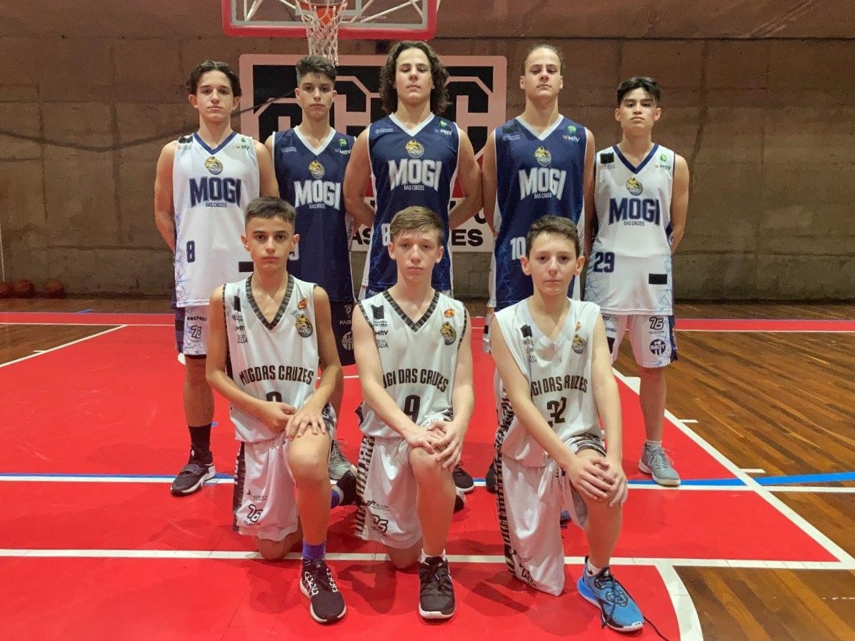 Jovens Atletas Do Clube De Campo Integram Equipe Do Mogi Basquete