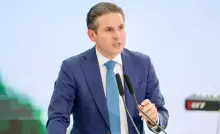 Fim da Escala 6x1 pode ser votado em maio, diz presidente da Câmara