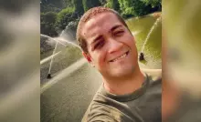 Entregador morto por GCM na zona sul de São Paulo é enterrado em Poá