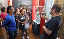 Suzano celebra Dia Nacional da Libras com evento e curso para servidores