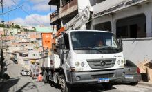Serviços Urbanos reforçam iluminação pública e realizam operação tapa-buraco em Ferraz