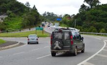 Véspera de Corpus Christi tem fluxo normal de veículos na Mogi-Bertioga