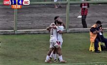Itaquá goleia União Mogi por 4 a 1 e fica perto da semifinal da 'Bezinha'
