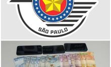 Dupla é presa com 84 porções de drogas em Itaquá