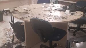 Diretor de empresa de ar-condicionado em Mogi fica ferido após receber bomba como encomenda