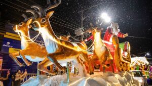 3ª Parada de Natal de Itaquaquecetuba reúne 4 mil pessoas

