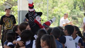 Prefeitura celebra o Dia do Circo com atividades lúdicas para as crianças

