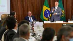 'Falta muito para se fazer', diz Lula ao abrir reunião ministerial
