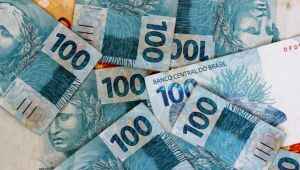 Governo de SP define salário mínimo estadual de R$ 1.640
