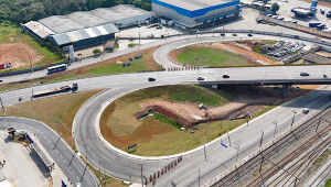 Alças do Viaduto Leon Feffer serão liberadas para o trânsito na segunda