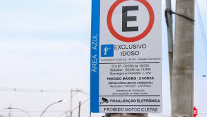 Credencial de estacionamento pode ser emitida de forma online em Itaquá