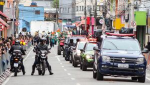 Ferraz comemora 71 anos com desfile cívico nesta segunda-feira