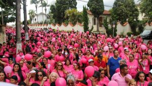 4ª caminhada do Outubro Rosa é um sucesso em Ferraz