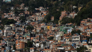 Quase 16,4 milhões de pessoas moram em favelas no Brasil, revela Censo
