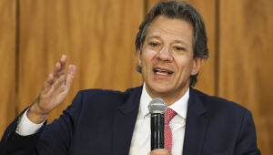 Haddad anuncia isenção de IR para quem ganha até R$ 5 mil
