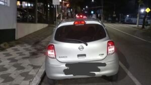 Polícia prende suspeito de receptação de carro roubado em Suzano

