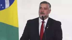 Paulo Pimenta anuncia saída, e Sidônio Palmeira assumirá Secom