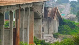 Queda de ponte: Marinha suspende busca subaquática no Rio Tocantins