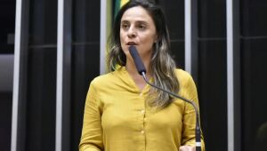 Projeto quer suspender salário de militares da ditadura