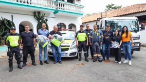 Transporte de Ferraz realiza entrega de uniformes padronização de viaturas para agentes de trânsito