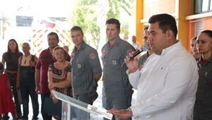 Pedro Ishi acompanha entrega de viaturas e equipamentos dos Bombeiros