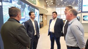 Prefeito visita central de monitoramento 'Smart Sampa' na capital e estuda implantar tecnologia 