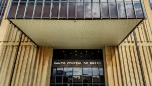 Contas externas têm saldo negativo de US$ 2,2 bilhões em março