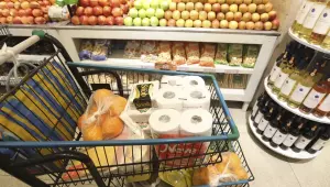 Prévia da inflação de abril fica em 0,43%, puxada pelos alimentos
