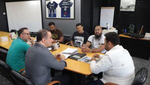 Pedro Ishi recebe vereadores e reforça parceria com o Legislativo