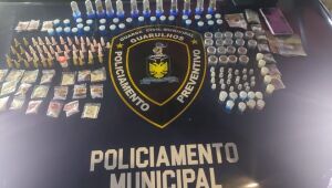 'Operação Fronteiras' apreende 10 kg de drogas, recupera um veículo e prende quatro na região
