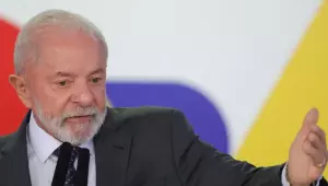 'O mundo ainda não está preparado para viver sem o petróleo', diz Lula