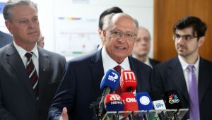 Alckmin diz que governo tentará acordo antes do prazo para tarifaço

