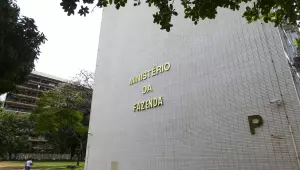 Ministério da Fazenda aumenta para 2,5% estimativa do PIB em 2025