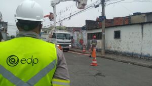 Pipas deixam 118 mil pessoas sem energia no Alto Tietê 
