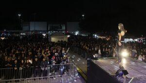 Rock na Praça 2025 reúne 40 mil pessoas em Poá