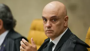 Moraes compara atos de Eduardo Bolsonaro nos EUA a tentativa de golpe
