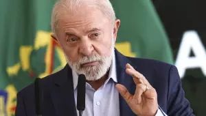 Lula finaliza plano aos setores afetados por tarifaço de Trump
