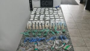 GCM de Mogi apreende quase 200 porções de drogas na Vila Cléo