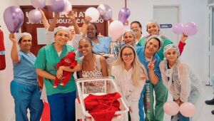 Prematuro recebe alta após 83 dias na UTI do Hospital e Maternidade de Suzano