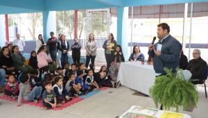 Prefeitura e Sesi lançam programa com entrega de mais de 13,6 mil livros a estudantes