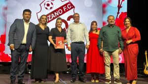 Larissa e Rodrigo Ashiuchi são homenageados pelo Suzaninho com o título de associados honorários