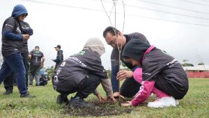 Plantio de 80 mudas e caminhada de 5km marcam evento no Max Feffer
