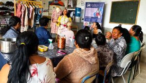 Projeto Onírica leva ateliê itinerante de arte têxtil à ONG Social Skate em Poá