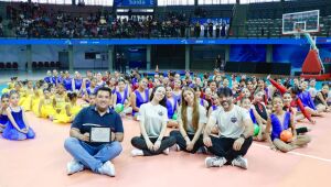 Arena Suzano recebe 800 alunos durante apresentações esportivas