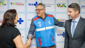 Secretário discute repasses federais para Suzano em encontro no Ministério da Saúde