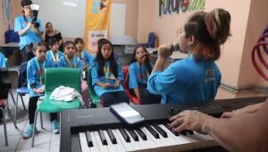 Mirambava recebe ensaios e mentorias do 'Fest Voz' com crianças semifinalistas