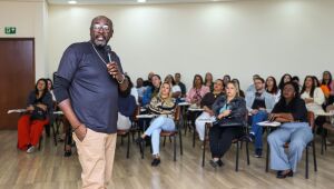 Secretaria de Educação de Ferraz realiza lançamento do Guia do Protocolo Antirracista