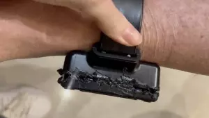 Bolsonaro usou ferro de solda para tentar abrir tornozeleira
