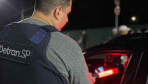 Operação 'Direção Segura' do Detran fiscaliza 604 motoristas em Suzano 