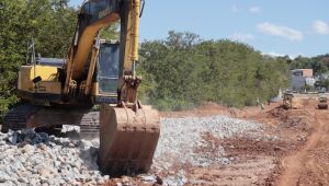 Obras de prolongamento da avenida Senador Roberto Simonsen chegam a 57,4% de conclusão